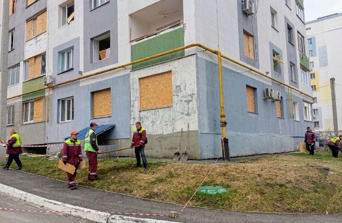 Новини Харкова: комунальні служби ліквідують наслідки обстрілів